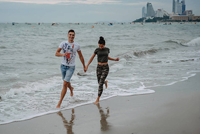 去泰国旅游一定要注意的十大禁忌，左手不能使用，红色禁止写人名